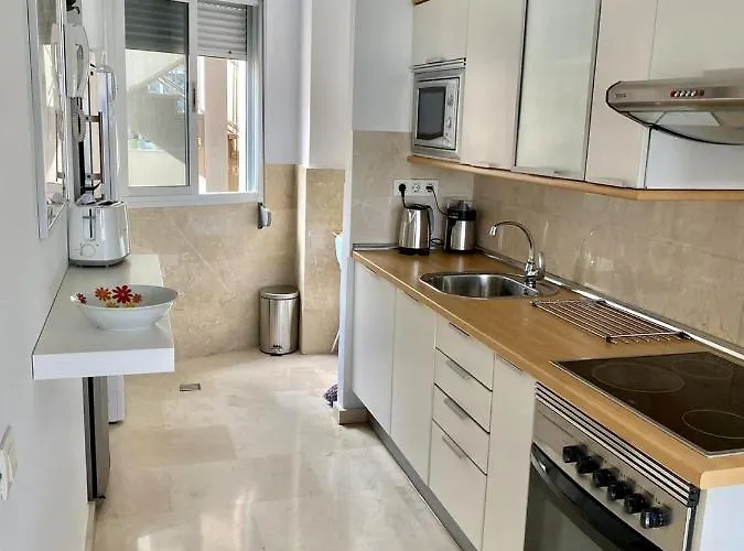 Homeforguest Next To Canteras With Free Parking דירה